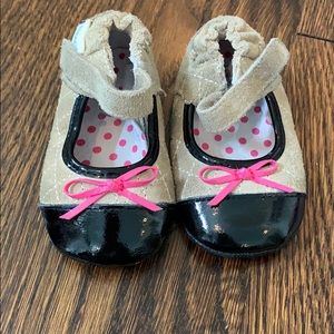♥️4 for $12♥️Robeez 6-9 m dress shoes